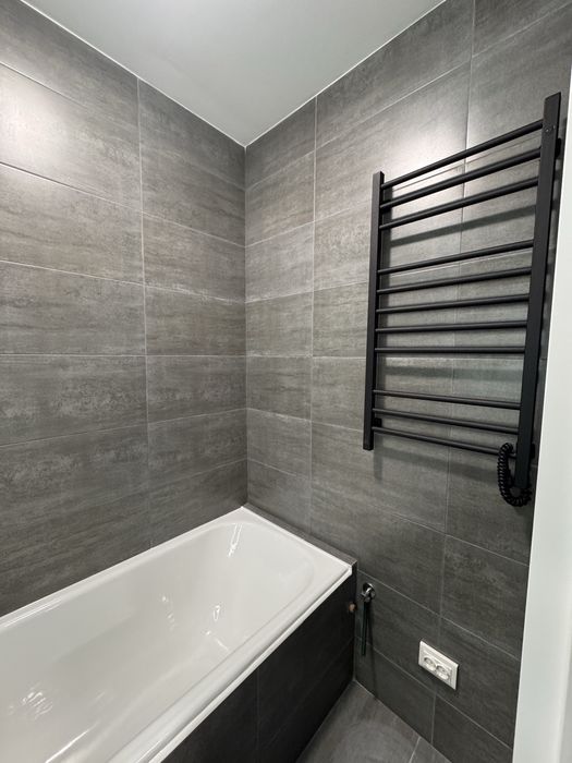 Чешка Комарова 3 кімнати