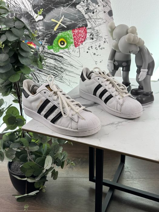 Кросівки шкіряні Adidas Superstar 42.5 розмір Е12196