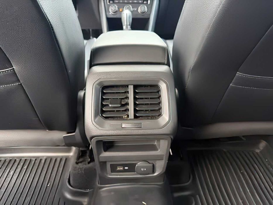 Volkswagen Tiguan 2.0T SEL Premium      2019