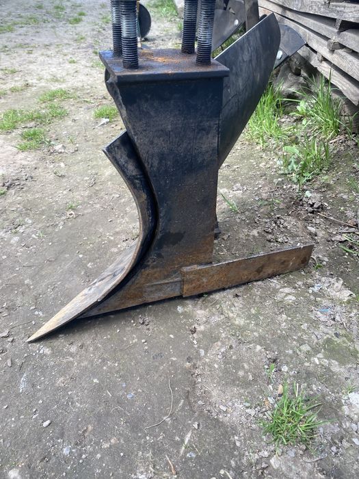 Продаю плуг пл 11