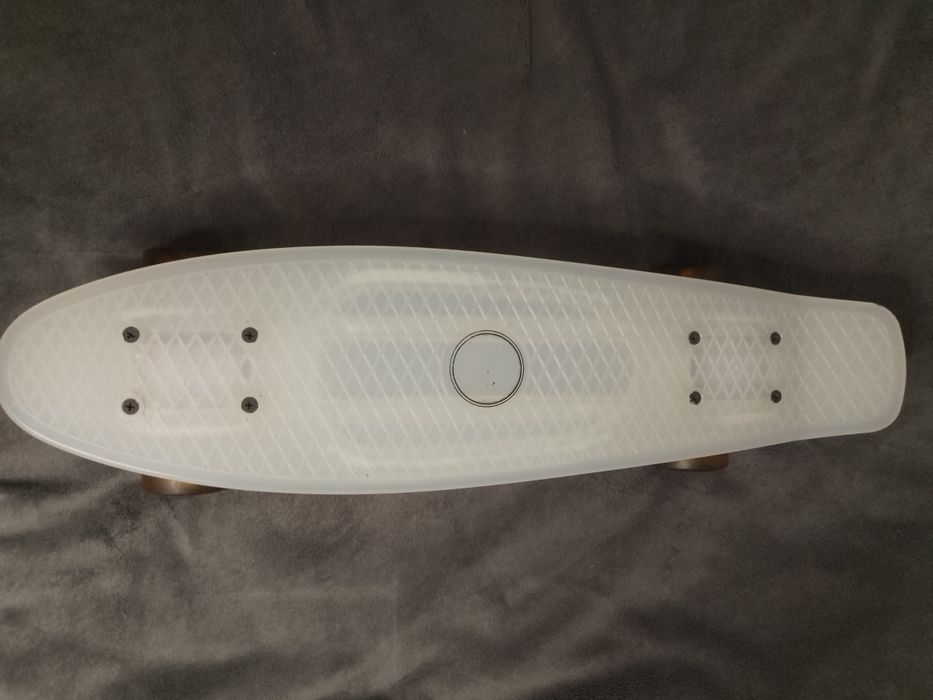 Biała deskorolka Fiszka Nils Extreme