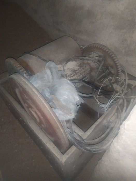 Продам соломорізку електричну