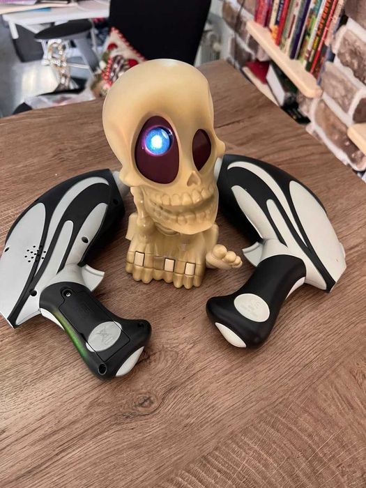 Інтерактивна гра Джонні Черепок з ДВОМА бластерами (Johnny The Skull). Подарунок