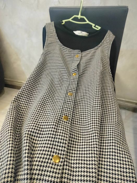 Sukienka z dodatkową bluzka pod spodem Hm