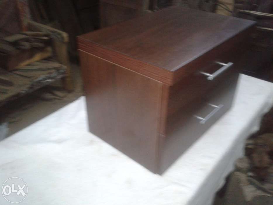 Vendo mesinha de cabeceira