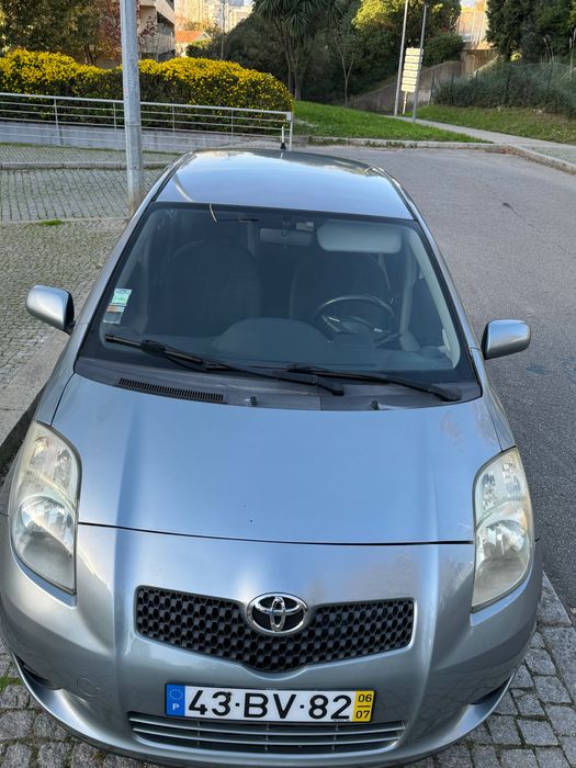 Toyota Yaris com excelente motor 1.4 D4D