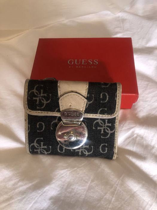 Porta moedas Guess