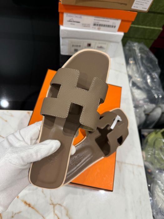 Klapki Oran Hermes