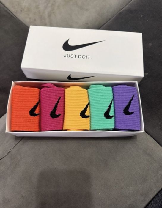 Meias de desporto do 37 so 40 novas coloridas nunca usadas  muito c