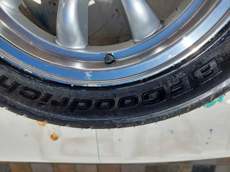 Carocha - 4 jantes (Tipo Empi) + 4 pneus BF Goodrich (1000kms)