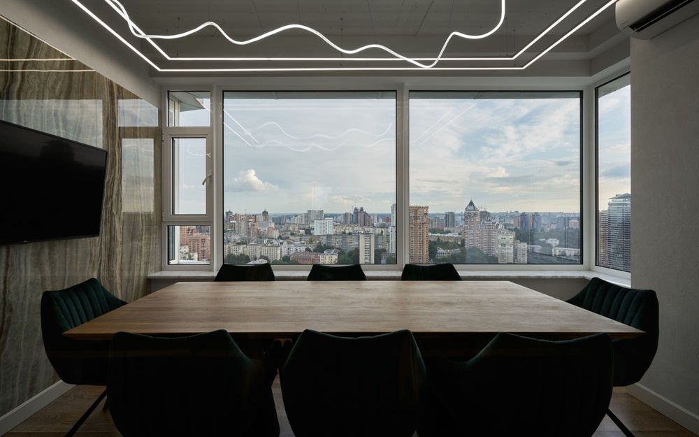 Без %  Мебльований офіс в центрі міста на Печерську