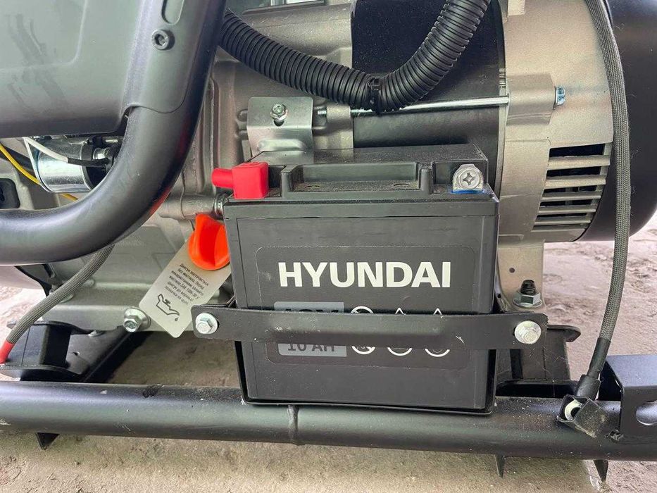 Генератор бензиновий Hyundai HHY 7050FE ATS