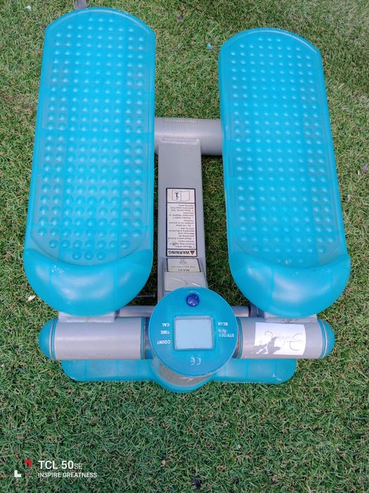 Step/ máquina de  fazer ginástica em bom estado.