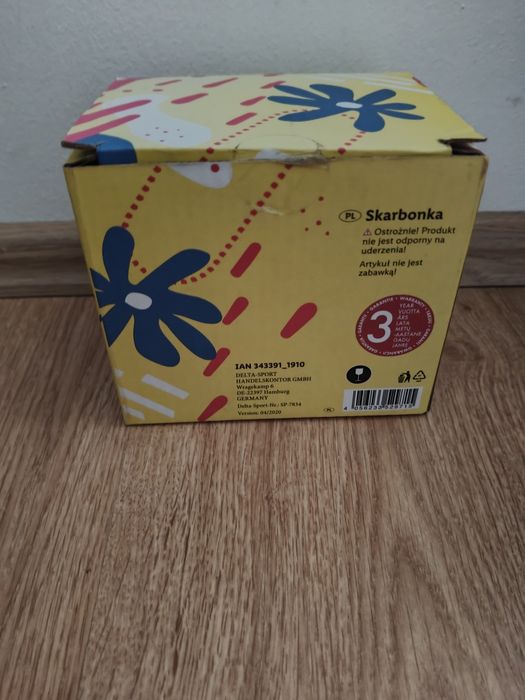 Skarbonka w kształcie domku żółta