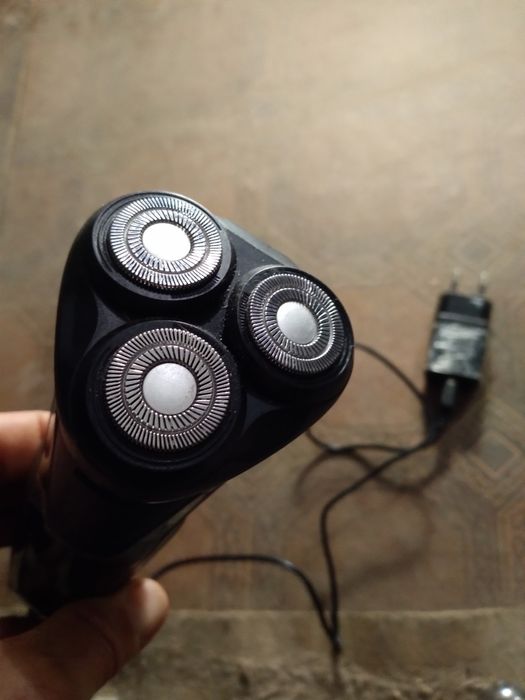 Бритва електрична з тримером Grunhelm GHS-306