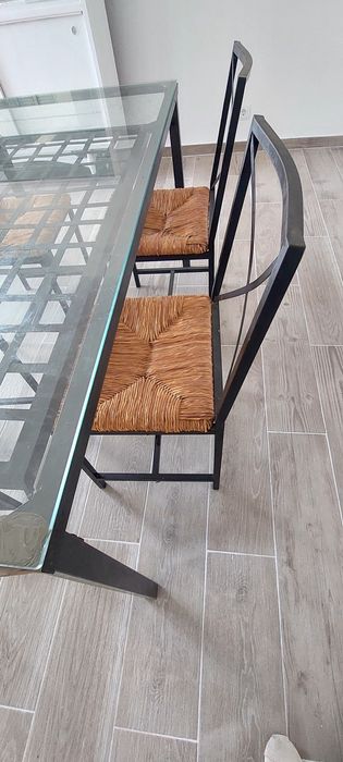 Mesa de ferro com 4 cadeiras