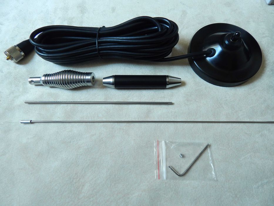 CB радиостанция 27 МГц. HIROYASU CB-1011 + Антенна.