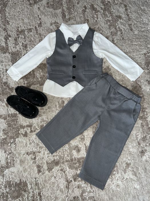 Продам дитячий костюм та черевики !