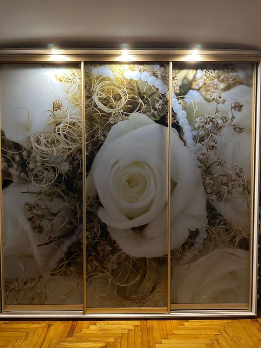 Продам большой шкаф купе с подсветкой б/у