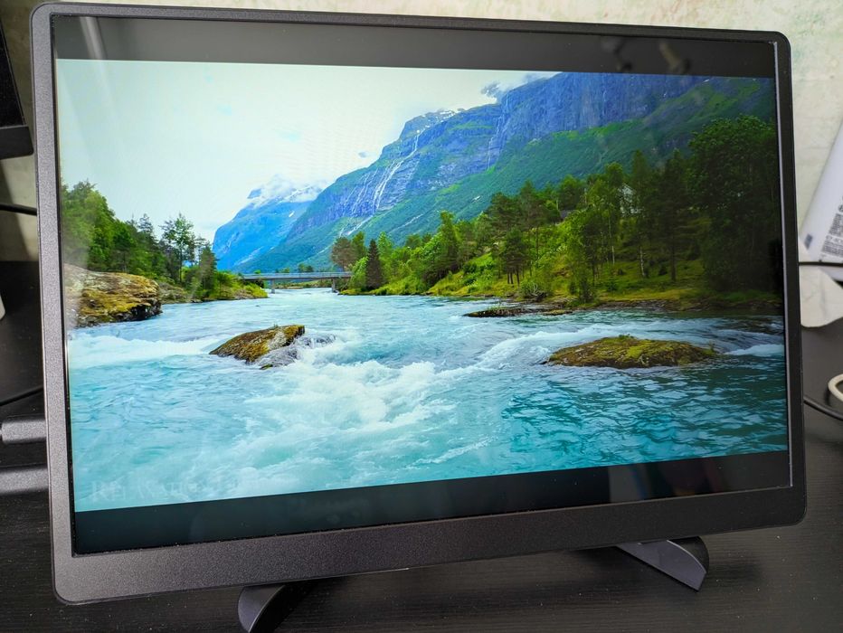 Portable Monitor 本体 portable monitor - купити комп'ютери та комплектуючі - Ціна на OLX.ua