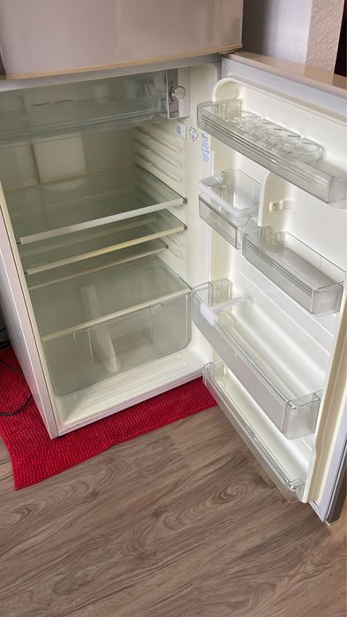 Lodówka i zamrażarka Sharp