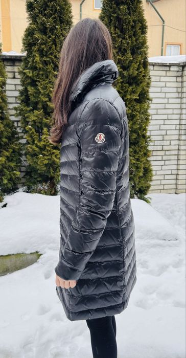 Зимовий плащ Moncler