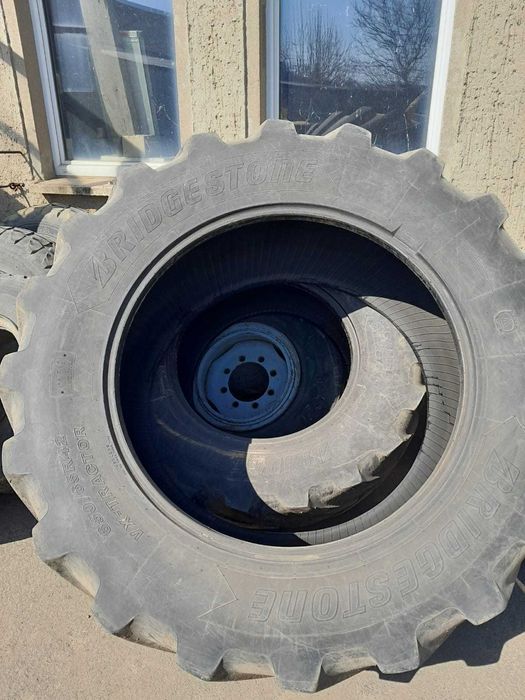 650/65r42 Bridgestone