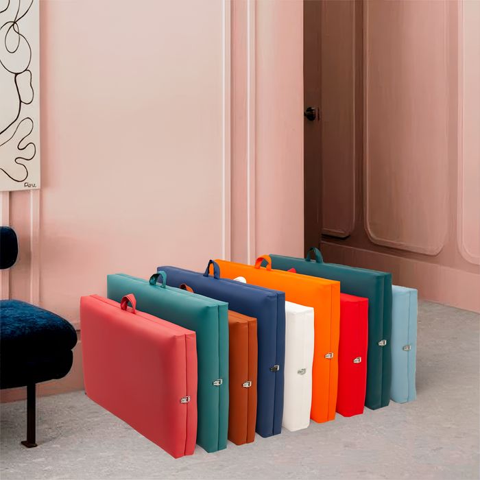 Виробник продає переносні кушетки з авто відкриванням додому та салон