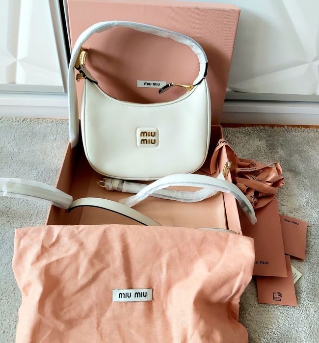 Miu miu hubo torebka beżową piaskowa pasek cudo