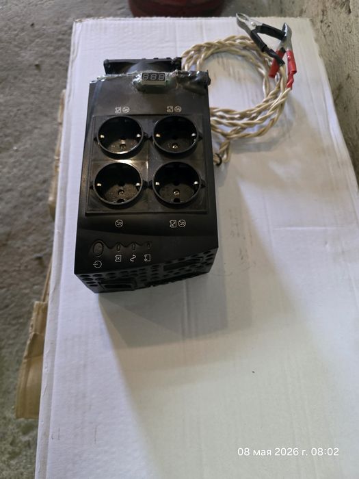 Продам инвертор 12- 220в 600w