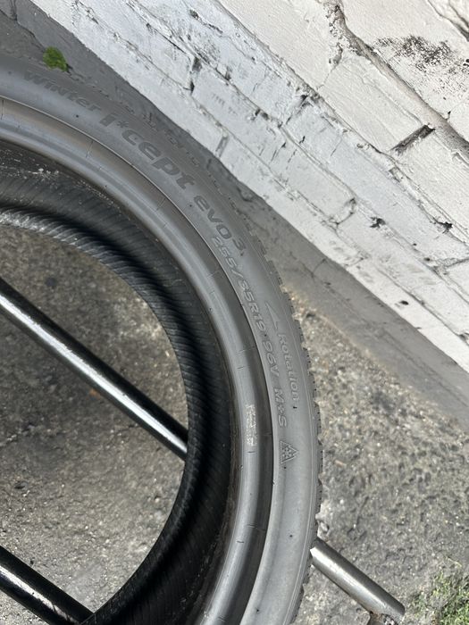 Топові шини‼️ Hankook winter I*cept evo3 96V 255/35 r19 7.5мм 2024рік‼️ Зимові шини
