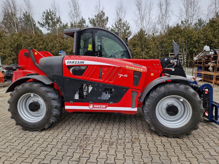 ładowarka teleskopowa Faresin 6.26, demo