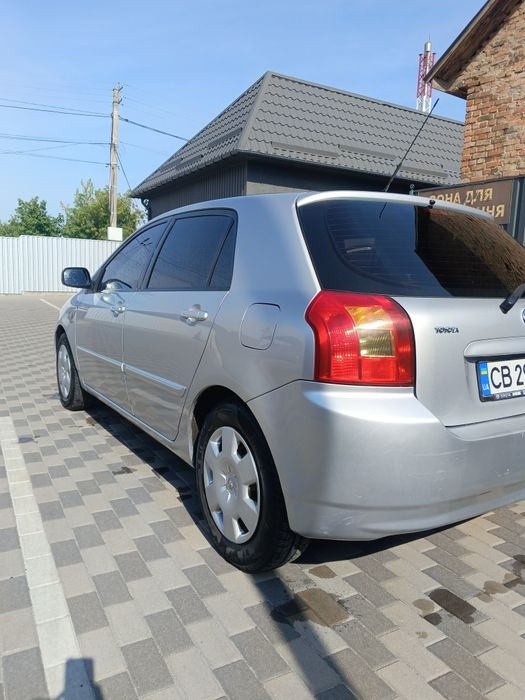 TOYOTA COROLLA в гарному стані, салон не затертий, машина стоїть майже двох роки без експлуатації. Авто варте уваги .