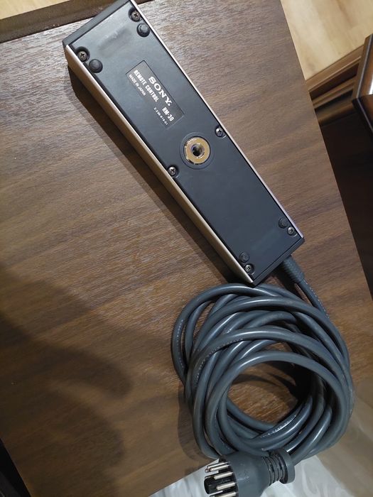 Pilot Przewodowy Sony RM 30