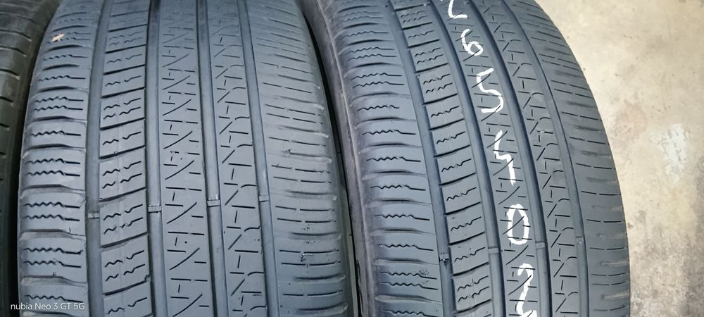 Pneus 265/40/22 semi novos