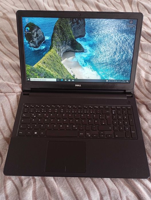 sprzedam della aspire procesore i3-5005u cpu  2,00ghz,2,00ghz,4watki,karty graficzne intel hd graphics 5500.