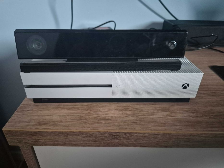 KONSOLA XBOX ONE  +  Kinect Adapter