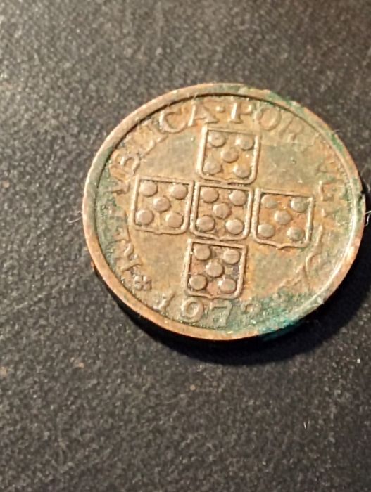 2 moedas de 10 X centavos	- Republica Portuguesa 1967 e  1979	Belas