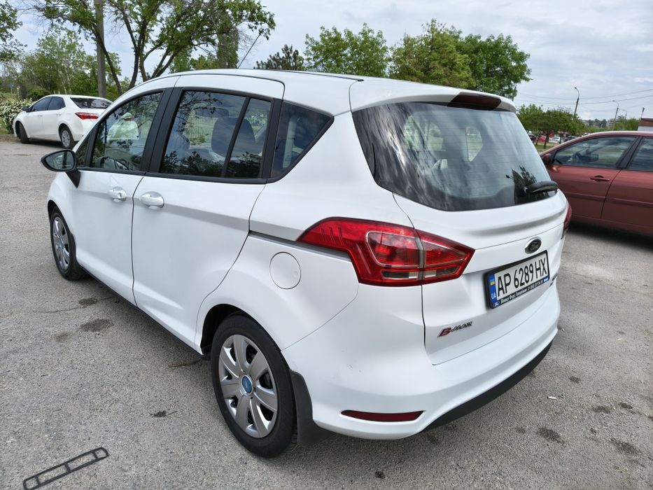 Ford B-max власник