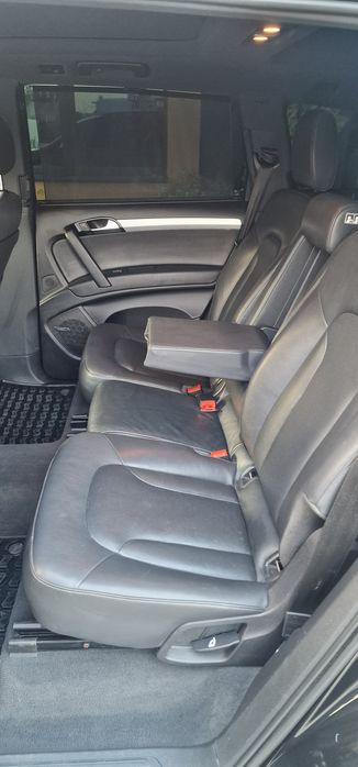 Автомобіль Ауді ку7