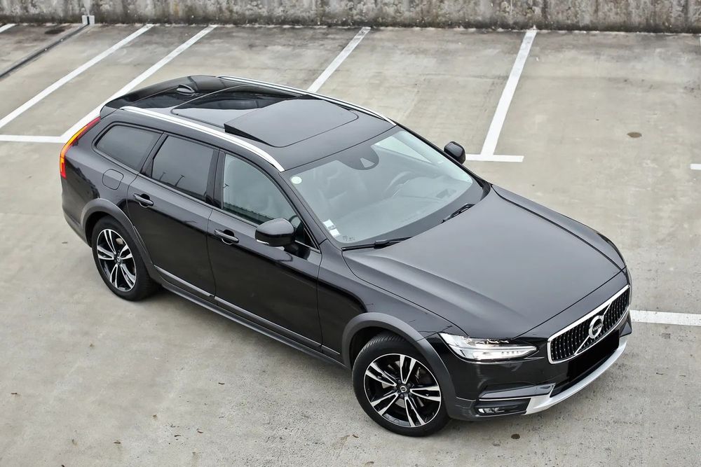 Volvo V90 Cross Country 2.0D5 235PS PRO AWD ACTIVE FULL LED pano HEAD-UP BLIS skóra kam360 HAK