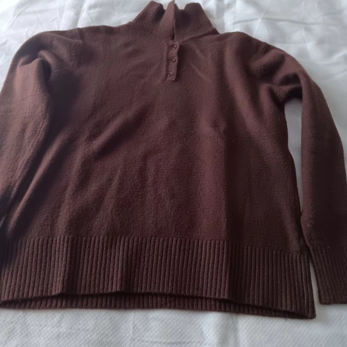 Vendo diversas camisolas e casacos para senhora