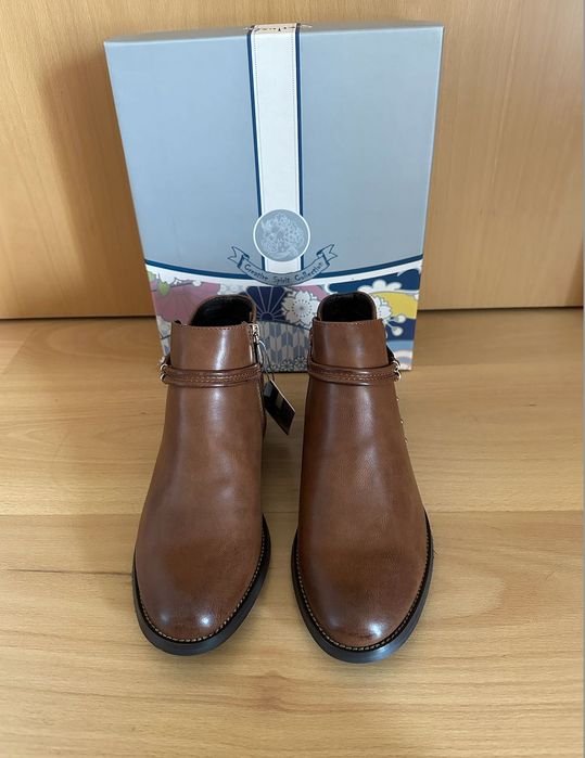 Botas Castanhas Novas Nº 38