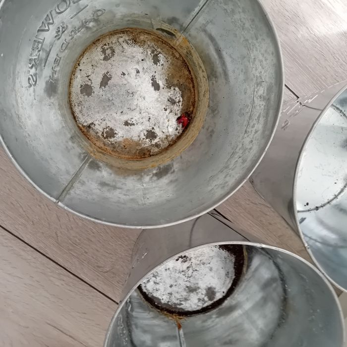 Doniczki Osłonki metalowe