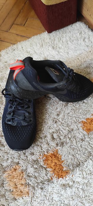 Кросівки Nike shield