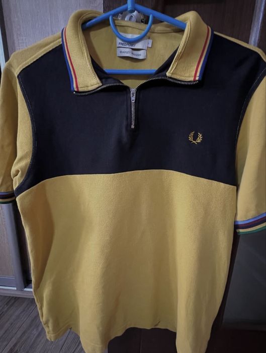 Поло від Fred Perry в розмірі L в ідеальному стані