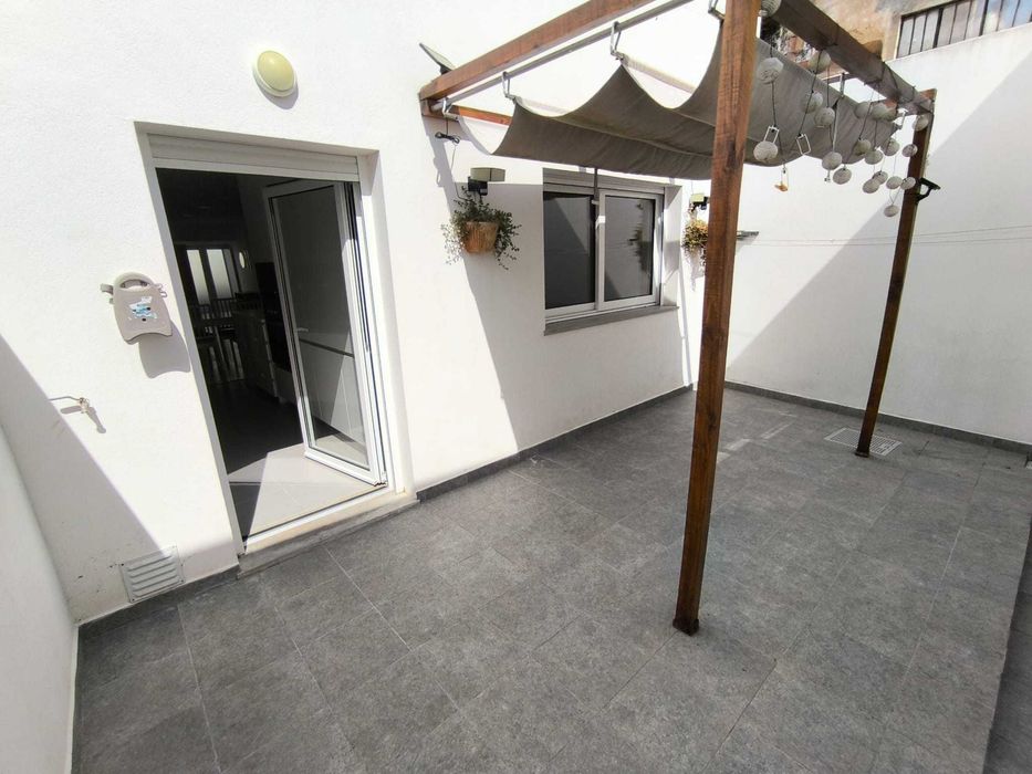 Arrenda-se apartamento T2 no centro histórico em setúbal