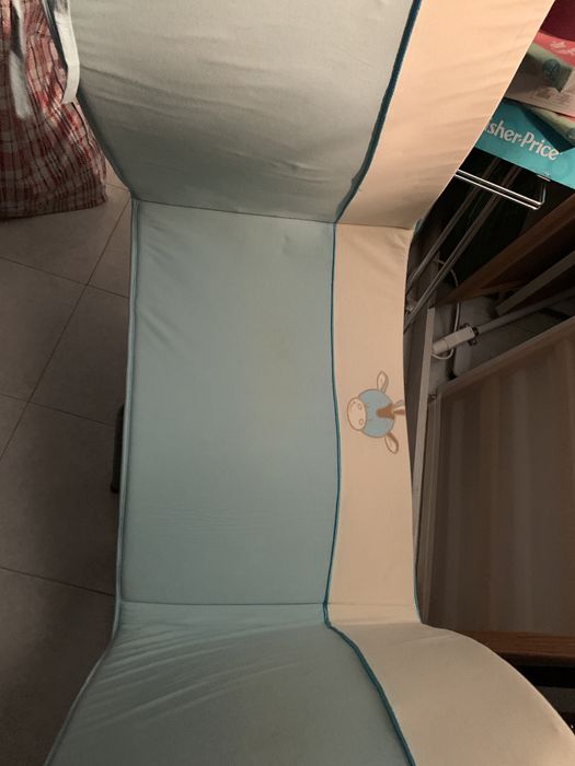 Conjunto de edredão e resguardo de grades