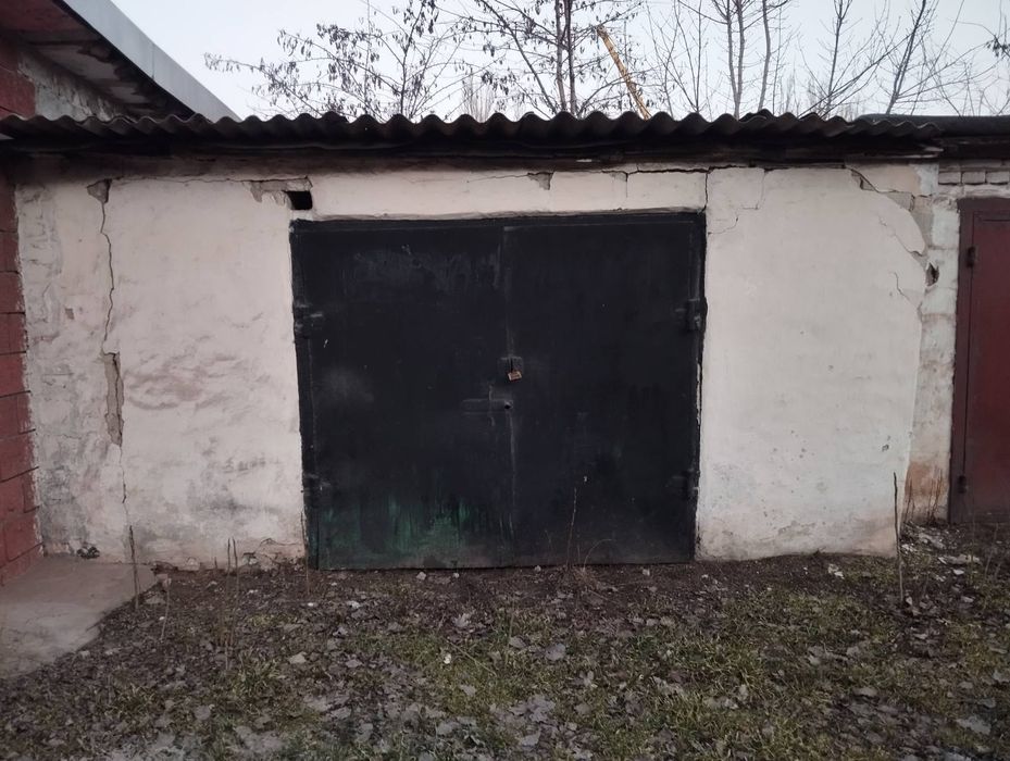 Продам гараж для відновлення