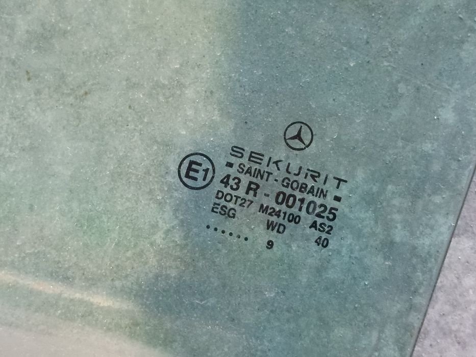 Vidro Traseiro Esq  Mercedes W210